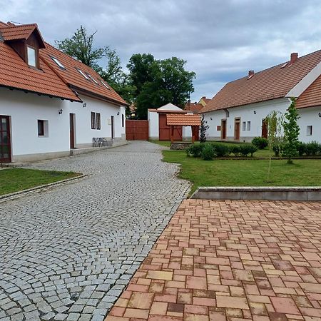 Martinuv Dvur Apartment Plzen Bagian luar foto