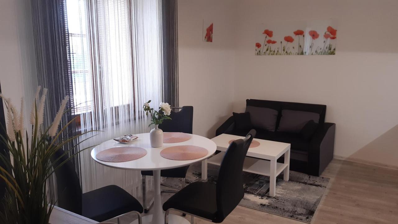 Martinuv Dvur Apartment Plzen Bagian luar foto