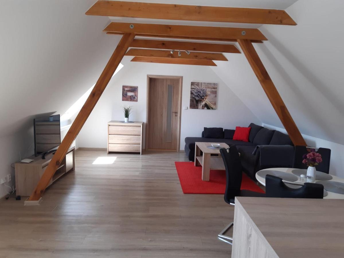 Martinuv Dvur Apartment Plzen Bagian luar foto