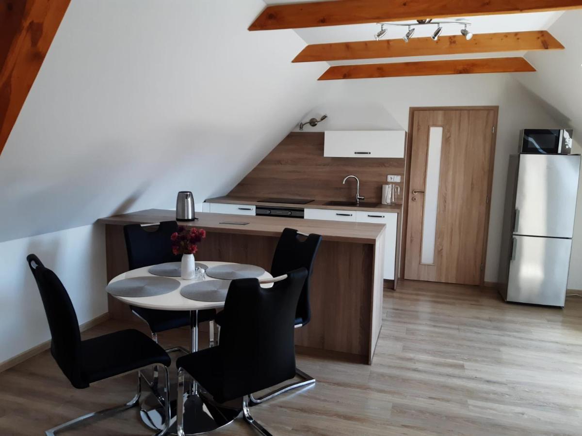 Martinuv Dvur Apartment Plzen Bagian luar foto